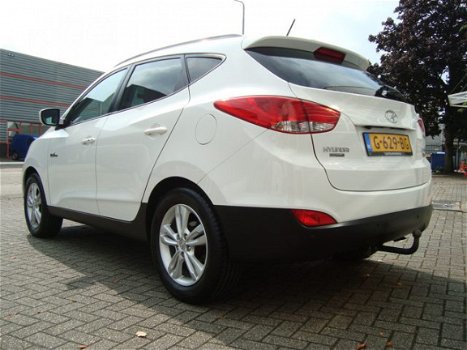 Hyundai ix35 - DYNAMIC MPV HOGE INSTAP NAVIGATIE CAMERA ECC CRUISE LMV PDC HALF LEDER TREKHAAK - 1