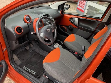 Toyota Aygo - 1.0 VVT-i Dynamic Orange, Airco, Automaat - 1