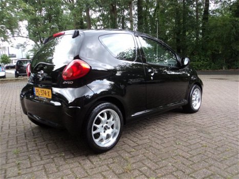 Toyota Aygo - 1.0-12V + - 1