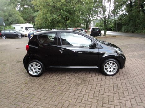 Toyota Aygo - 1.0-12V + - 1