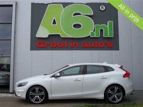 Volvo V40 - 2.0 D2 R-Design Business Styling Pack 18 inch Xenon Trekhaak Navi PDC Leder/Alcantara Pa - 1