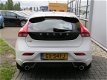 Volvo V40 - 2.0 D2 R-Design Business Styling Pack 18 inch Xenon Trekhaak Navi PDC Leder/Alcantara Pa - 1 - Thumbnail