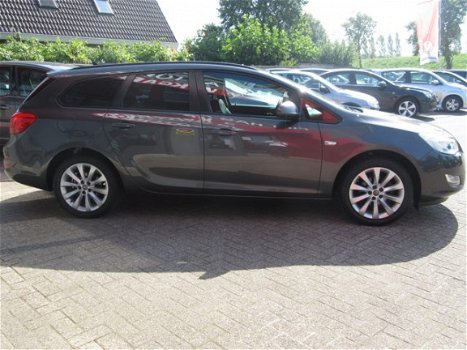 Opel Astra Sports Tourer - 1.4 Turbo Sport 140-pk | 1e EIGENAAR | AIRCO | CRUISE CONTROL | INC. BOVA - 1