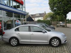 Volkswagen Jetta - 1.2 TSI Comfortline | NL auto | airco | parrot | cruise control