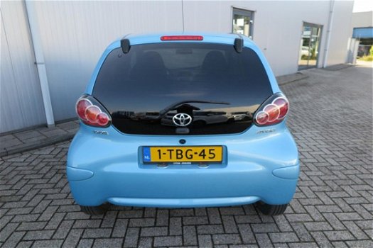 Toyota Aygo - 1.0 VVT-i 5D Dynamic Blue - 1