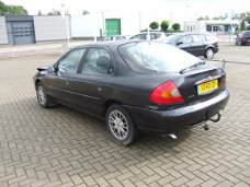 Ford Mondeo - 2.0 I HB AUT Ghia