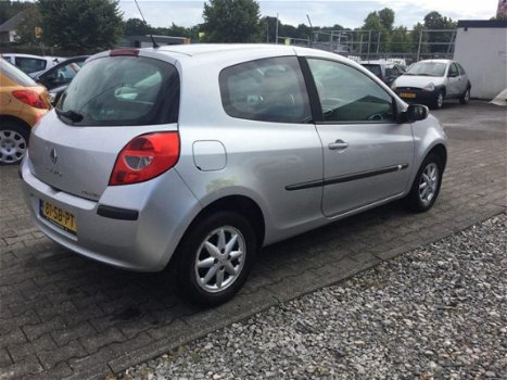 Renault Clio - 1.6-16V Dynam.Luxe - 1