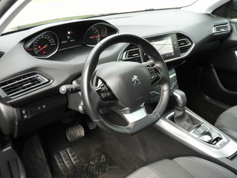 Peugeot 308 - 1.2 PureTech 130PK Aut. Allure NAVI+CAMERA/PANODAK/LMV - 1