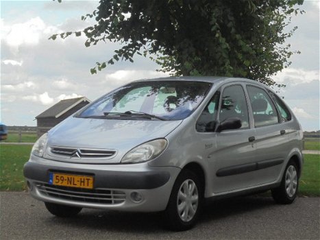 Citroën Xsara Picasso - 1.6i * Airco * Nw-Type * 5Drs * BUDGET - 1