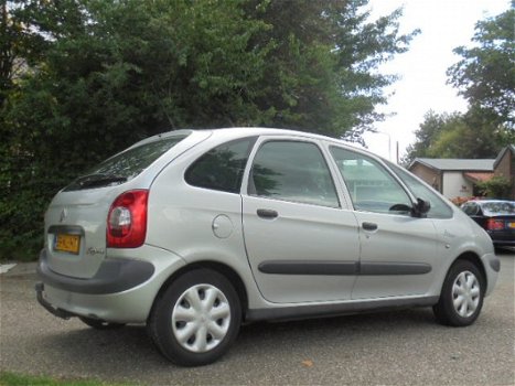 Citroën Xsara Picasso - 1.6i * Airco * Nw-Type * 5Drs * BUDGET - 1