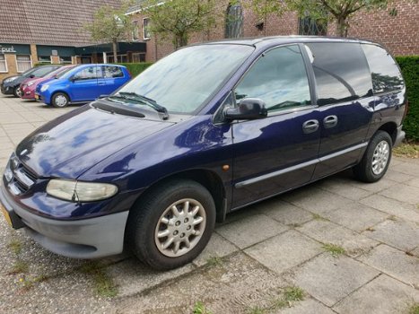 Dodge Ram Van - 2.4i Grijs kenteken - 1