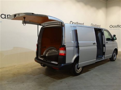 Volkswagen Transporter - 2.0 TDI L2H1 / Airco / Cruise Control / Trekhaak 2200 KG / 3-Zits - 1