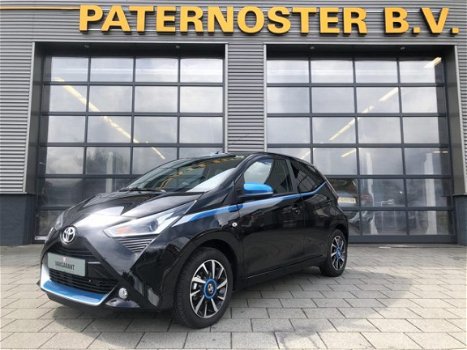 Toyota Aygo - 1.0 VVT-i X-Trend Led / Apple CarPlay / Half lederen bekleding - 1