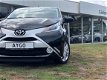 Toyota Aygo - 1.0 VVT-i 5D x-play | Airco, LM velgen, Parkeercamera, bluetooth - 1 - Thumbnail