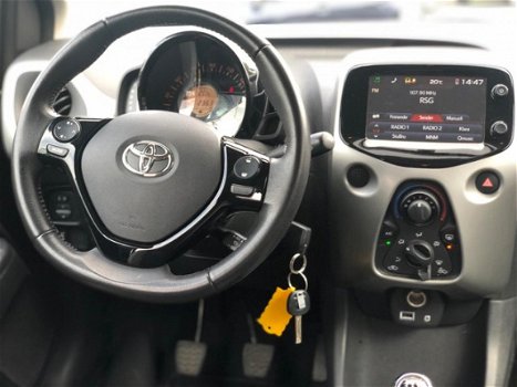 Toyota Aygo - 1.0 VVT-i 5D x-play | Airco, LM velgen, Parkeercamera, bluetooth - 1