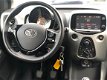 Toyota Aygo - 1.0 VVT-i 5D x-play | Airco, LM velgen, Parkeercamera, bluetooth - 1 - Thumbnail