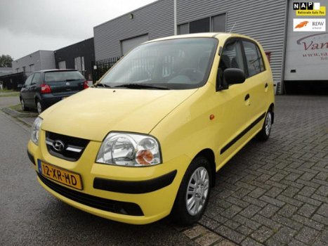 Hyundai Atos - 1.1i Active Young 5 deurs, hoge instap, zuinige auto en rijd, schakelt en remt super - 1