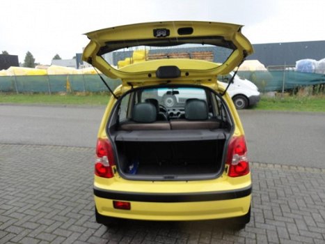 Hyundai Atos - 1.1i Active Young 5 deurs, hoge instap, zuinige auto en rijd, schakelt en remt super - 1