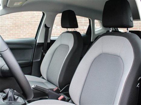 Seat Ibiza - 1.0 TSI Style 95 pk Navigatie, stoelverwarming, 16