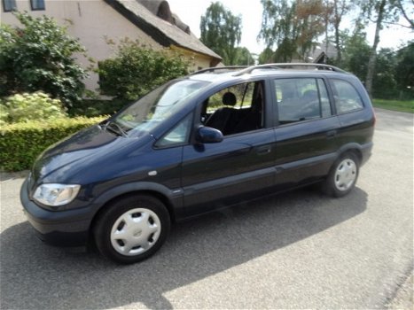 Opel Zafira - 2.2i-16V Comfort - 1