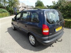 Opel Zafira - 2.2i-16V Comfort