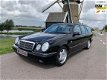 Mercedes-Benz E-klasse Combi - 320 Avantgarde 7-persoons full options in NIEUWSTAAT YOUNGTIMER - 1 - Thumbnail