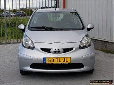 Toyota Aygo - 1.0 12v VVT-i +