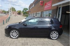 Volkswagen Golf - 1.2 TSI Highline BlueMotion | AUT/NAVI