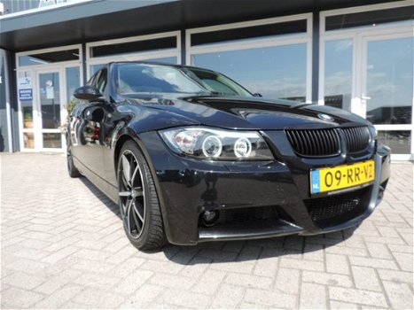 BMW 3-serie - 320d Dynamic Executive 50 procent deal 2975, - ACTIE M-Sportpakket / Angel eyes / Navi - 1