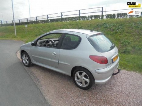 Peugeot 206 - 1.6-16V Quiksilver - 1