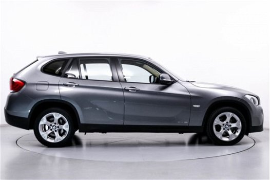 BMW X1 - 1.8i Executive Automaat Leder Navi ECC PDC LMV 53dKM NL Auto - 1