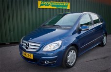 Mercedes-Benz B-klasse - B160 Automaat + Trekhaak / Navi / Airco / Garantie