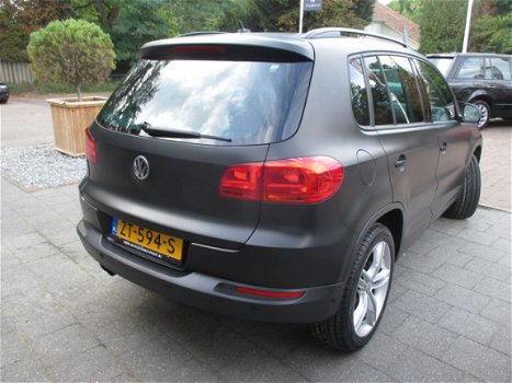 Volkswagen Tiguan - 2.0 TSI DSG AUTOMAAT 4 MOTION AIRCO XENON LM VELGEN 19