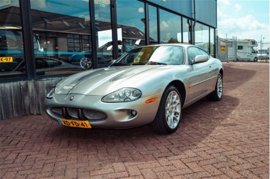 Jaguar XKR - 4.0 V8 Coupé AUTOMAAT/ LEDER/ ECC/ AIRCO/ EL.RAMEN/ LMV/ /CV/ NL-AUTO MET BOEKJES - 1