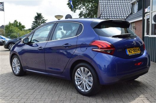 Peugeot 208 - 1.6 BlueHDI Executive Navi | PDC | LMV *All in prijs - 1