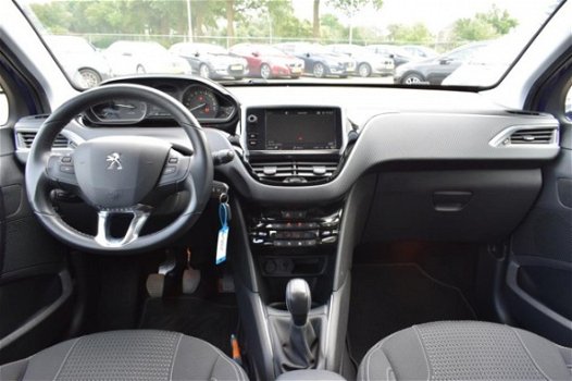 Peugeot 208 - 1.6 BlueHDI Executive Navi | PDC | LMV *All in prijs - 1