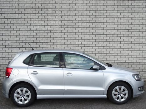 Volkswagen Polo - 1.2 TDI BlueMotion Comfortline | Airco | Navigatie | Cruise Control | LM-Velgen | - 1