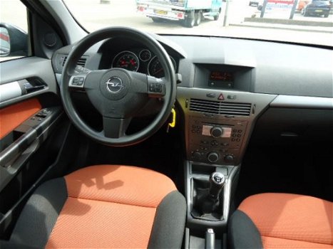 Opel Astra - 1.4 Essentia AIRCO 2 JAAR APK - 1