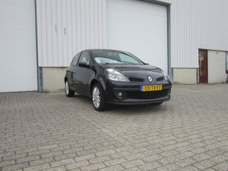 Renault Clio - 1.6-16V Dynamique S Zeer nette auto, dealer onderhouden. Cruise, Pano, Clima en LM Ve - 1