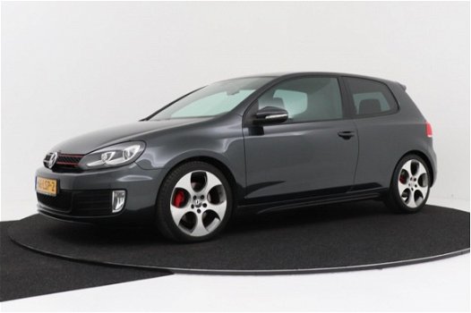 Volkswagen Golf - 2.0 GTI 211 PK | Xenon | Navi | Parkeersensoren - 1