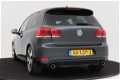 Volkswagen Golf - 2.0 GTI 211 PK | Xenon | Navi | Parkeersensoren - 1 - Thumbnail