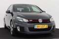 Volkswagen Golf - 2.0 GTI 211 PK | Xenon | Navi | Parkeersensoren - 1 - Thumbnail