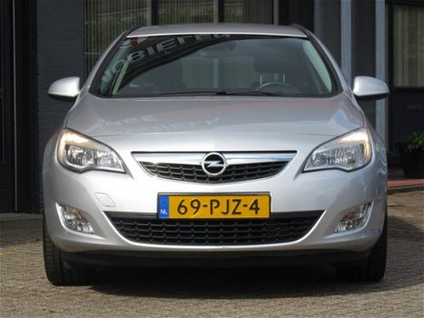 Opel Astra Sports Tourer - 1.6 Turbo 180pk | AIRCO | TREKHAAK | NAVI | INC. BOVAG GARANTIE - 1