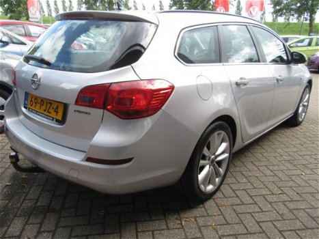 Opel Astra Sports Tourer - 1.6 Turbo 180pk | AIRCO | TREKHAAK | NAVI | INC. BOVAG GARANTIE - 1