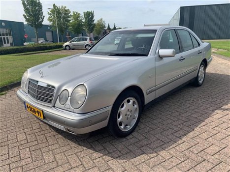 Mercedes-Benz E-klasse - 300 TD Elegance - 1