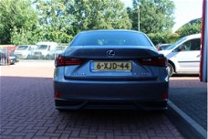 Lexus IS - 300H 2.5 HYBRID CVT Business Line