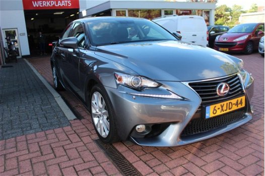 Lexus IS - 300H 2.5 HYBRID CVT Business Line - 1