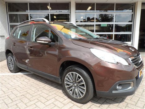 Peugeot 2008 - 1.2 PureTech Style Navigatie - 1