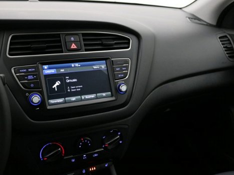 Hyundai i20 - 1.0 T-GDI Sport | Navigatie | Stoelverwarming - 1