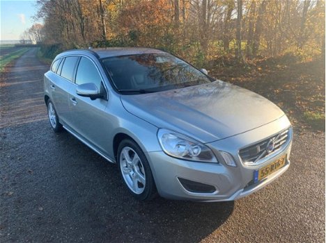 Volvo V60 - 2.0T Momentum Automaat Leer DriverSupport - 1